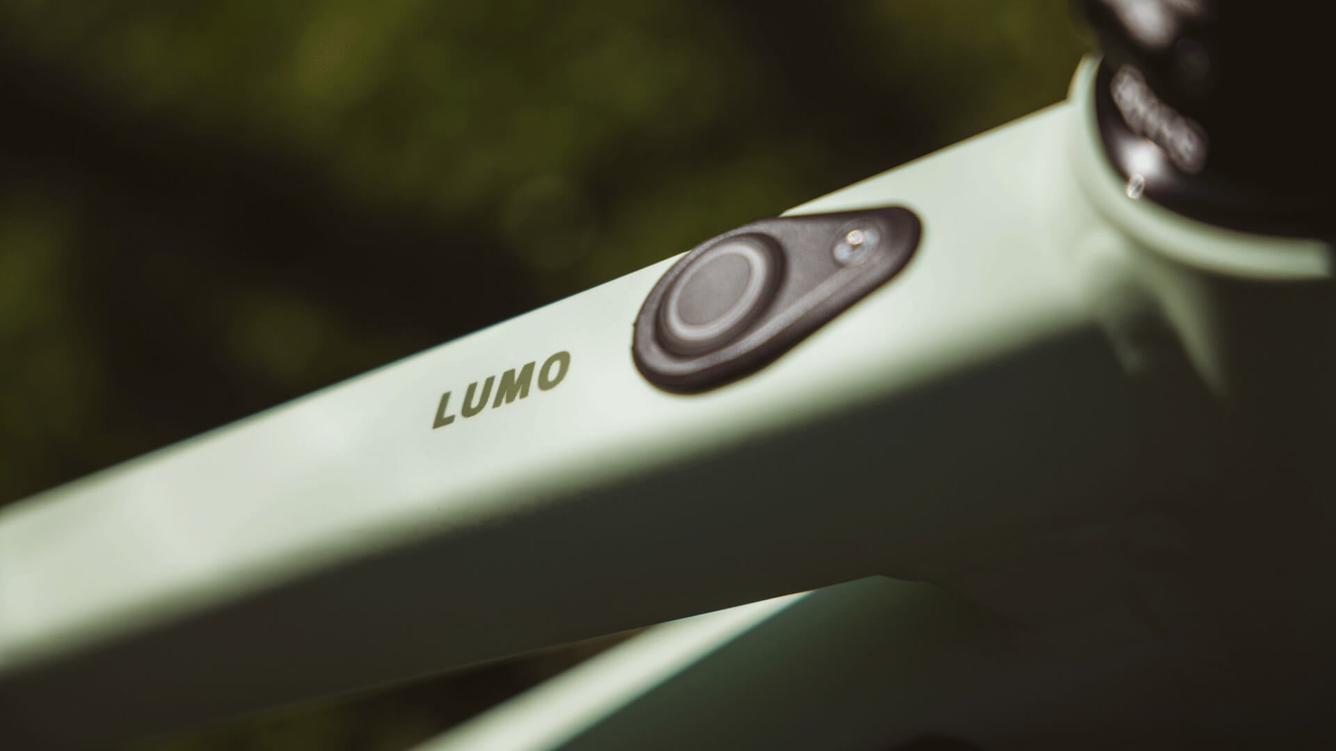 Detailaufnahme des Start-Buttons eines LUMO Tereno